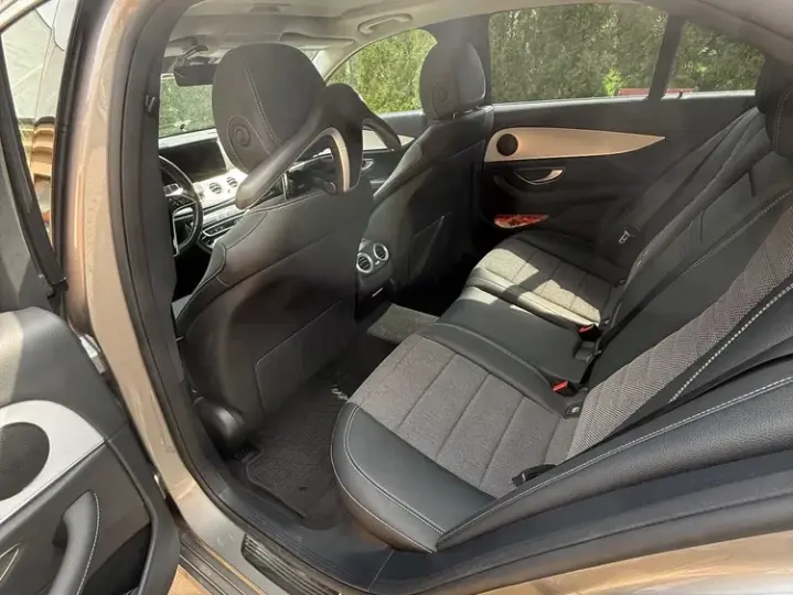 Mercedes-Benz E W213 220 d 4MATIC Aut.
