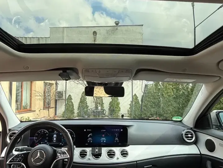 Mercedes-Benz E W213 220 d 4MATIC Aut.