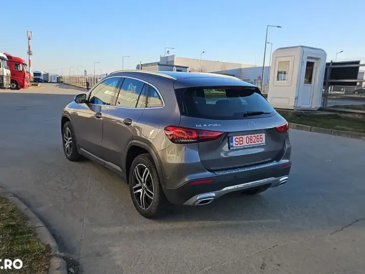 Mercedes-Benz GLA 250 e 8G-DCT Style