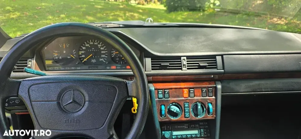 Mercedes-Benz CLE 300 — imagine 5
