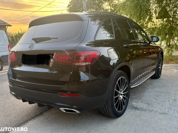 Mercedes-Benz GLC X253 300 e 4MATIC