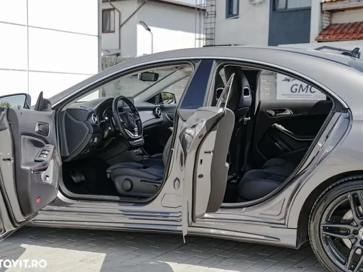 Mercedes-Benz CLA 180 7G-DCT AMG Line