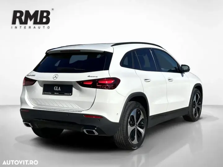 Mercedes-Benz GLA 220 4MATIC MHEV