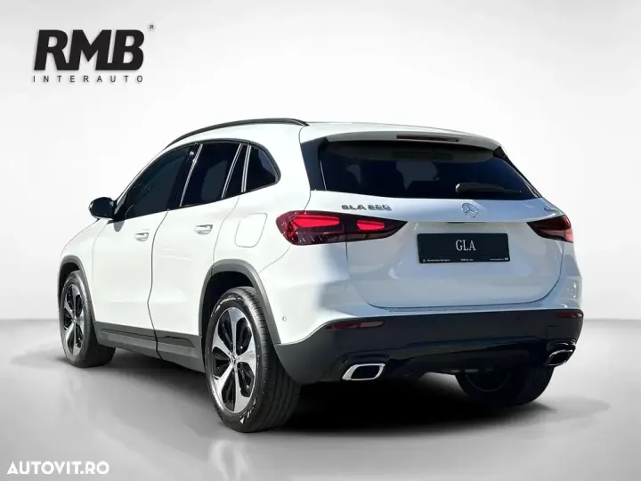 Mercedes-Benz GLA 220 4MATIC MHEV