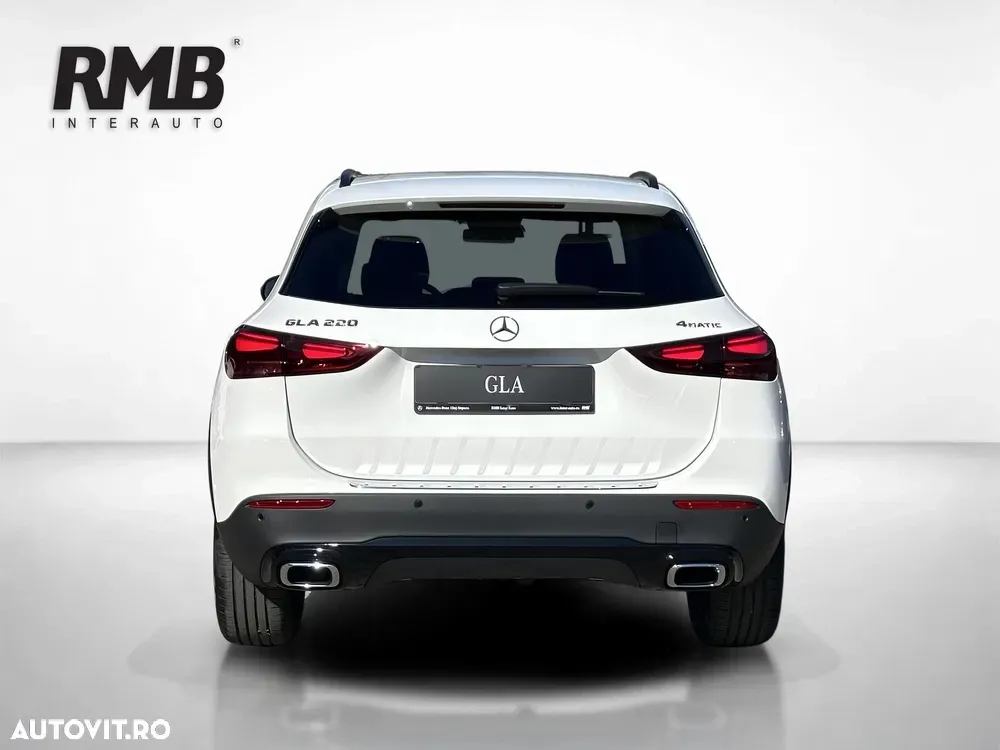 Mercedes-Benz GLA 220 4MATIC MHEV — imagine 4