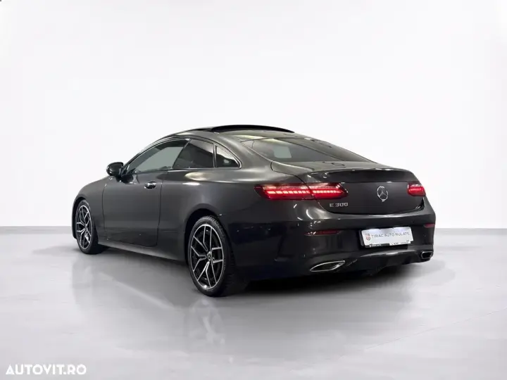 Mercedes-Benz E 300 9G-TRONIC AMG Line