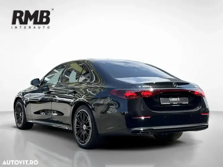 Mercedes-Benz E W214 300 4MATIC PHEV
