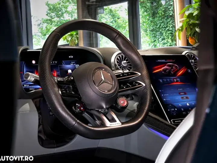 Mercedes-Benz SL 55 AMG 4Matic+ Speedshift MCT 9G