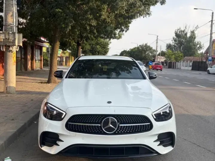 Mercedes-Benz E W213 220 d 4MATIC Aut.