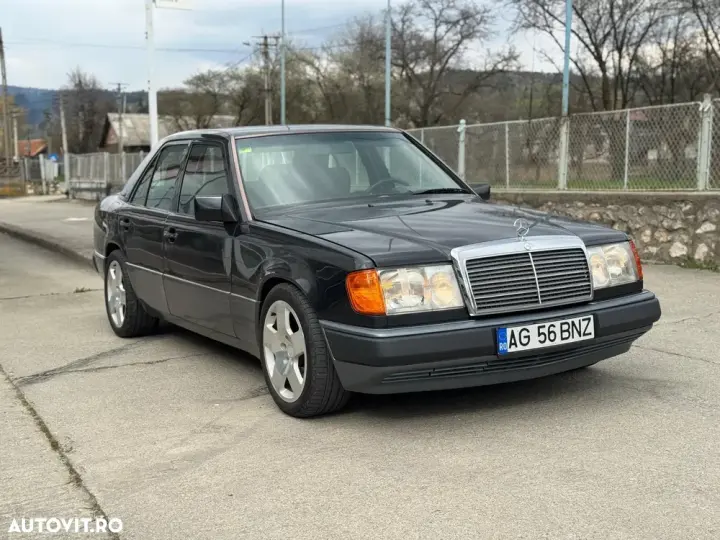 Mercedes-Benz W124