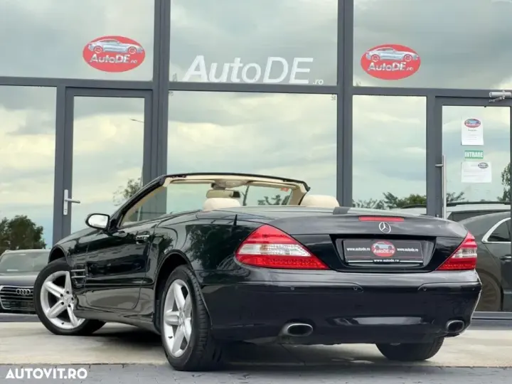 Mercedes-Benz SL R230