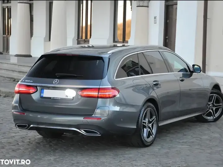 Mercedes-Benz E W213 300 de 9G-TRONIC AMG Line