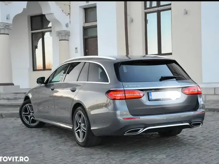 Mercedes-Benz E W213 300 de 9G-TRONIC AMG Line