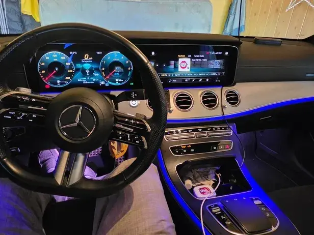 Mercedes-Benz E W213 300 de 9G-TRONIC AMG Line