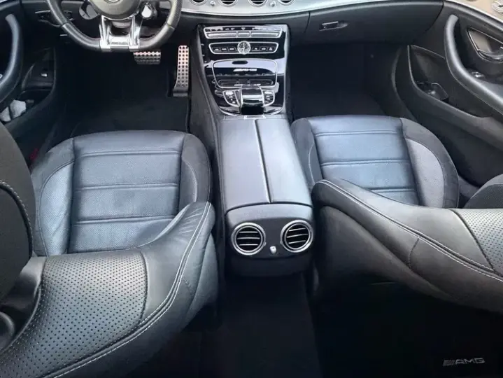 Mercedes-Benz E 53 AMG 4Matic AMG Speedshift 9G-TCT