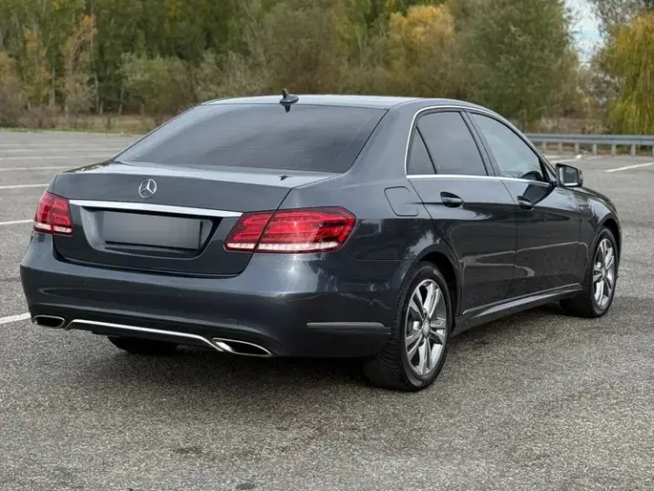 Mercedes-Benz E W212 400 4MATIC 7G-TRONIC