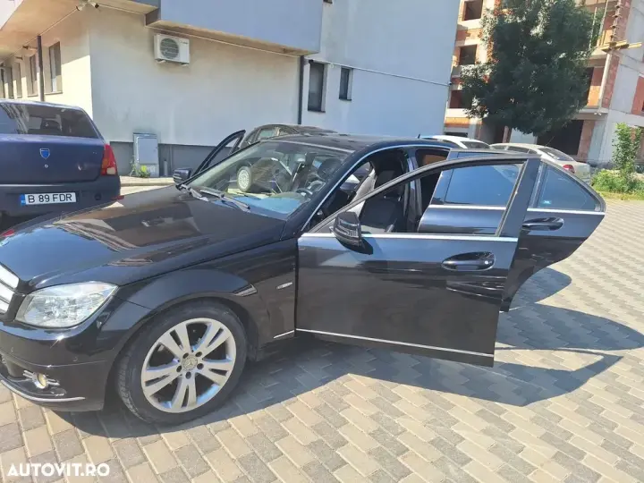 Mercedes-Benz C W204 180 CGI Automatik BlueEFFICIENCY