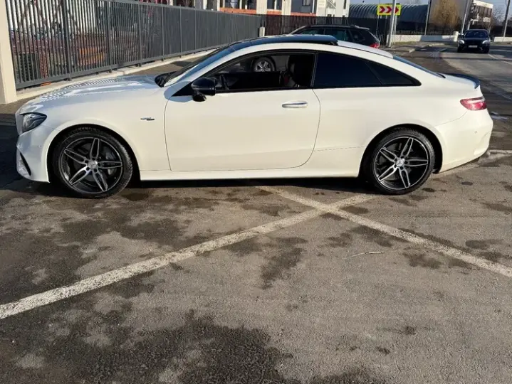 Mercedes-Benz E 53 AMG 4Matic+ Coupe AMG Speedshift TCT-9G