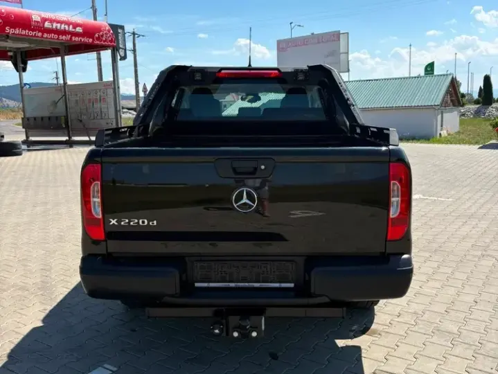 Mercedes-Benz X 220 d Pure