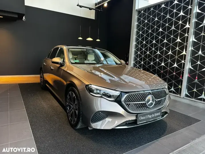 Mercedes-Benz E W214 300 4MATIC PHEV