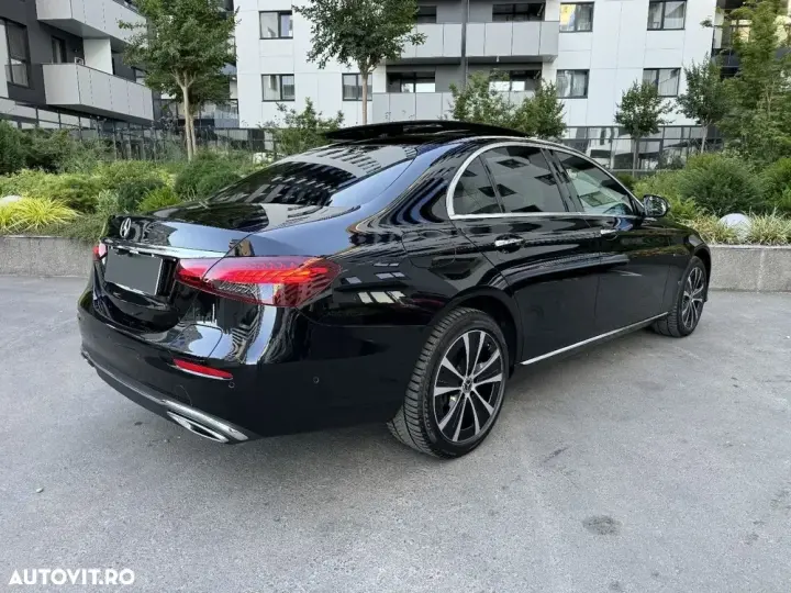 Mercedes-Benz E W213 300 4MATIC Aut.