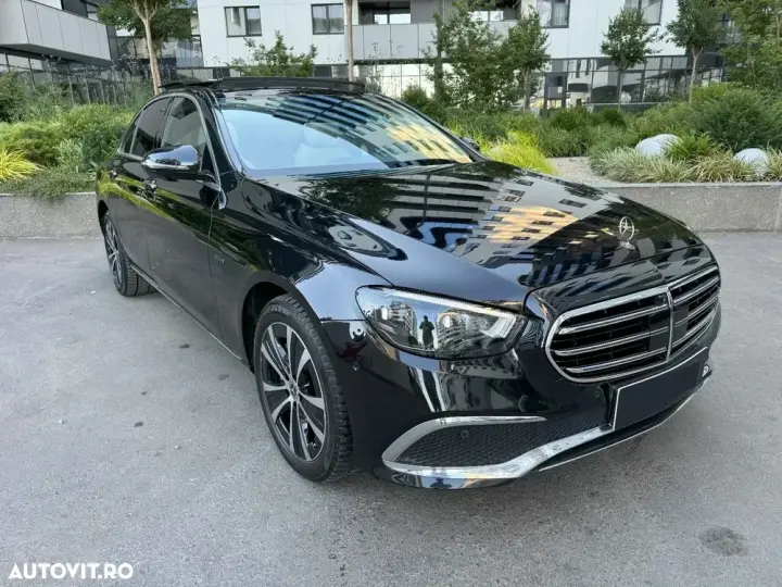 Mercedes-Benz E W213 300 4MATIC Aut.