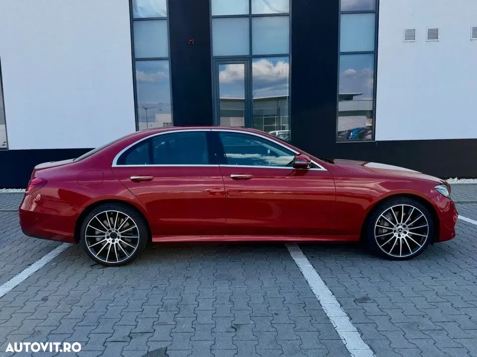 Mercedes-Benz E — imagine 3