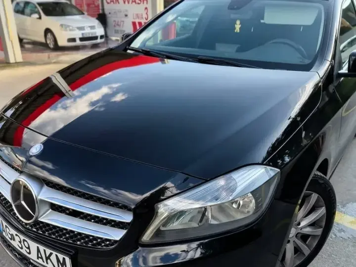 Mercedes-Benz A 180 W176