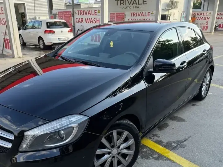 Mercedes-Benz A 180 W176