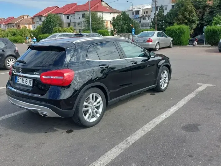 Mercedes-Benz GLA X156
