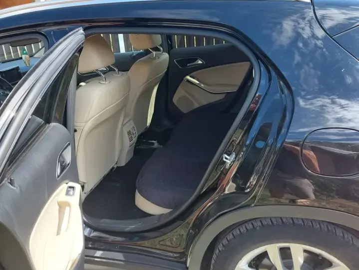 Mercedes-Benz GLA X156