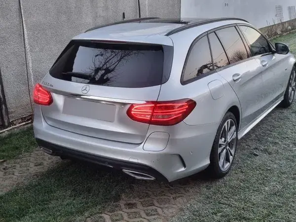 Mercedes-Benz C W205 300 de 9G-TRONIC AMG Line