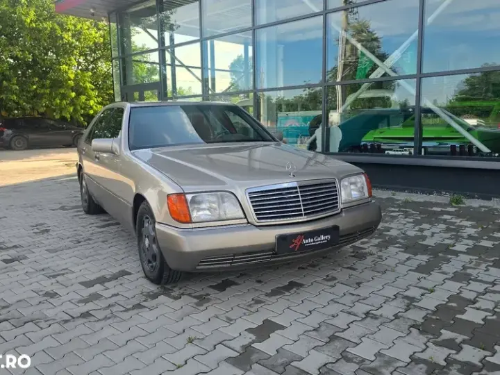 Mercedes-Benz S W140
