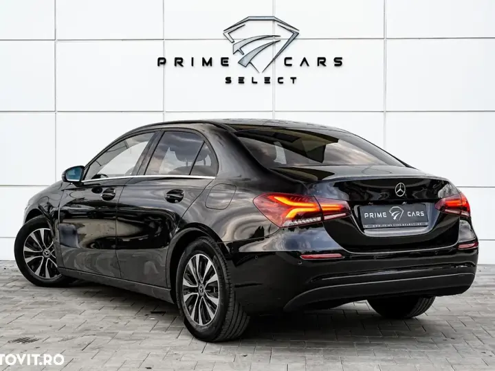 Mercedes-Benz A 180 Sedan 7G-DCT Style