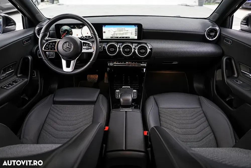 Mercedes-Benz A 180 Sedan 7G-DCT Style — imagine 4