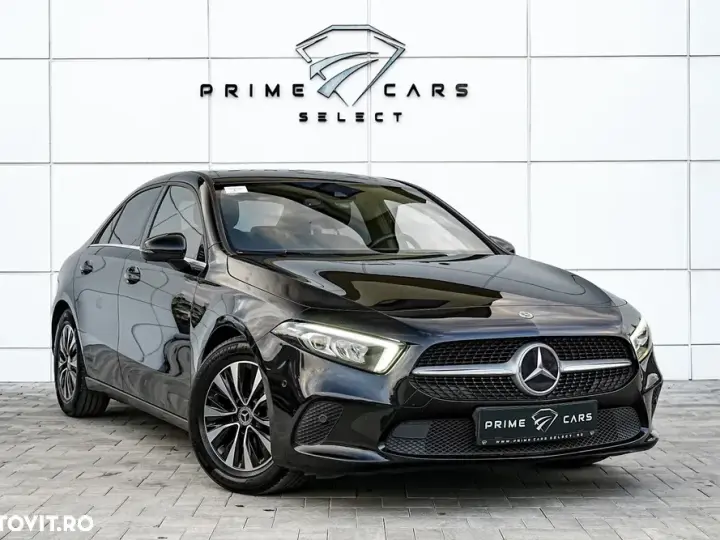 Mercedes-Benz A 180 Sedan 7G-DCT Style