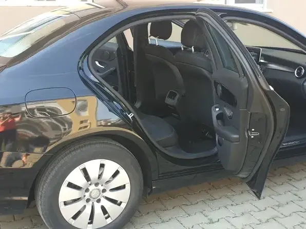 Mercedes-Benz C W205 200 7G-TRONIC Avantgarde