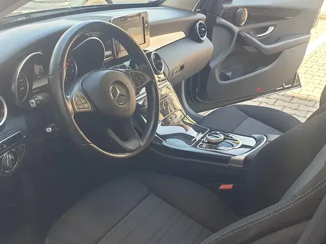 Mercedes-Benz C W205 200 7G-TRONIC Avantgarde