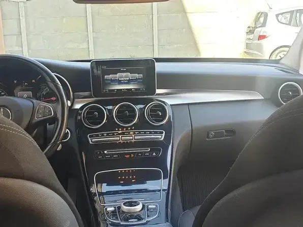 Mercedes-Benz C W205 200 7G-TRONIC Avantgarde