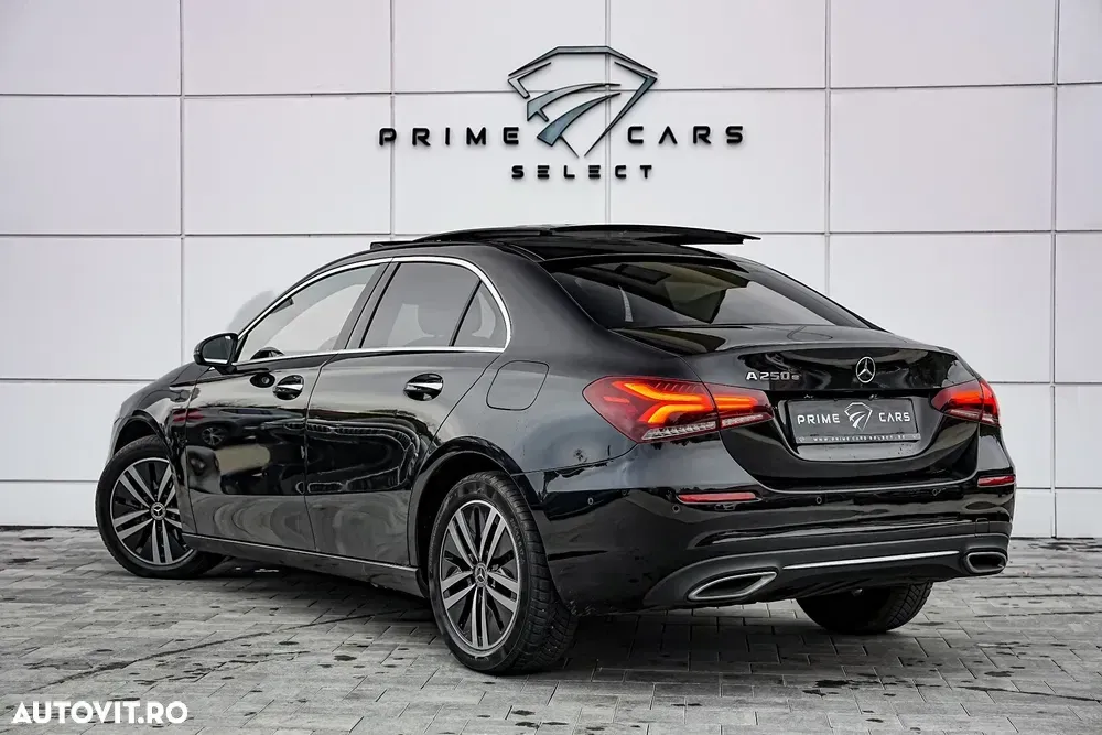Mercedes-Benz A 250 e Sedan 8G-DCT Lim. Special Edition — imagine 3