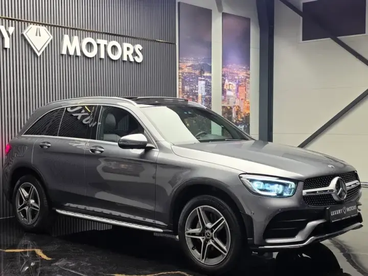 Mercedes-Benz GLC X253 300 e 4Matic 9G-TRONIC AMG Line Plus