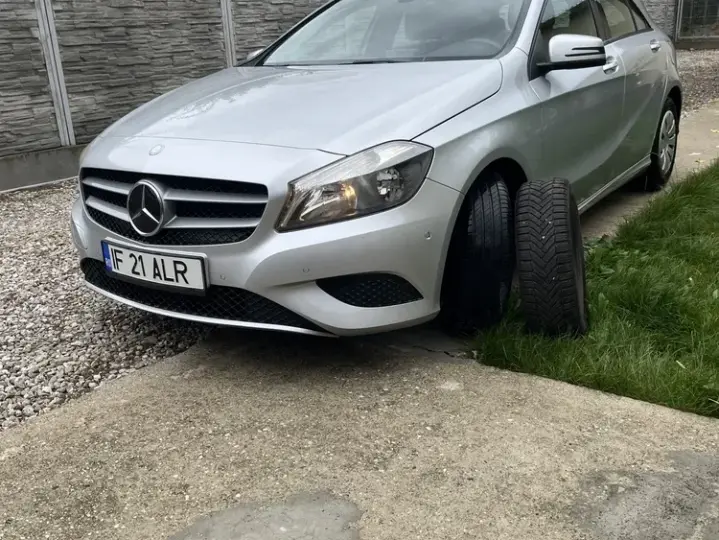 Mercedes-Benz A 180