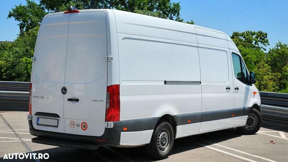 Mercedes-Benz Sprinter — imagine 3