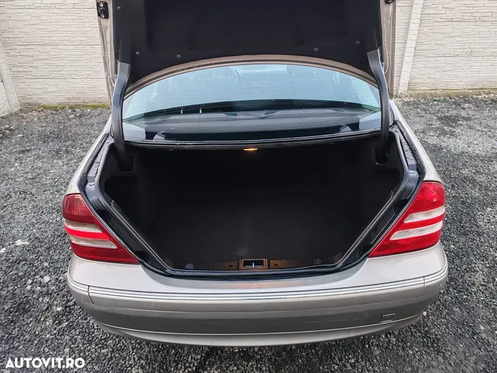 Mercedes-Benz C W203 — imagine 5
