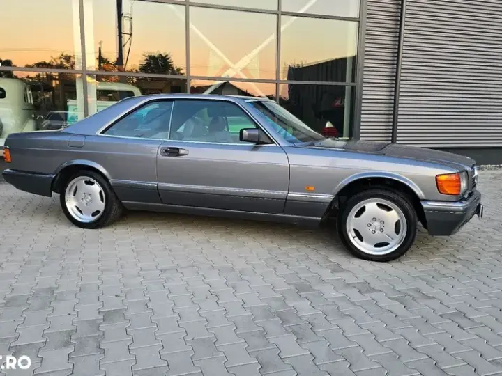 Mercedes-Benz W126 560 SEC