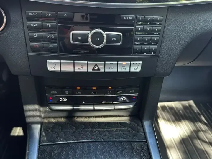 Mercedes-Benz E 220 BlueTEC 9G-TRONIC