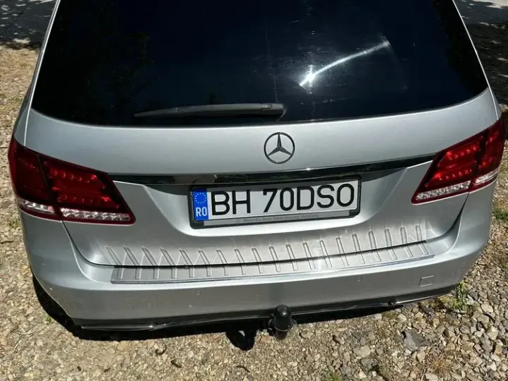 Mercedes-Benz E 220 BlueTEC 9G-TRONIC