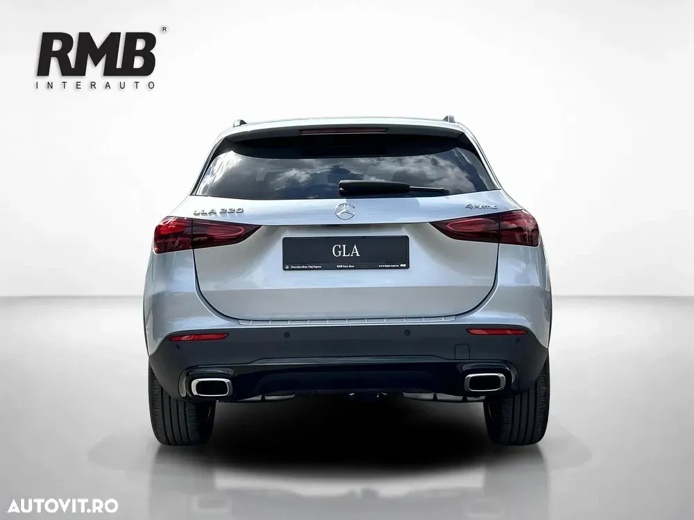Mercedes-Benz GLA 220 4MATIC MHEV — imagine 4