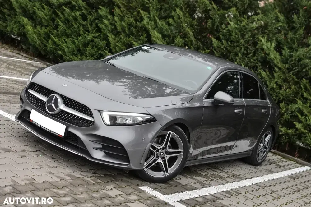 Mercedes-Benz A 200 W177/V177 Sedan 7G-DCT AMG Line — imagine 3