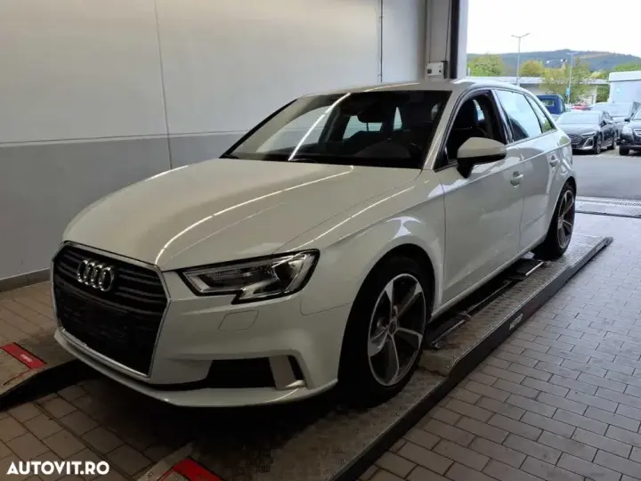 Audi A3 Sportback 8V 2.0 TDI S tronic sport